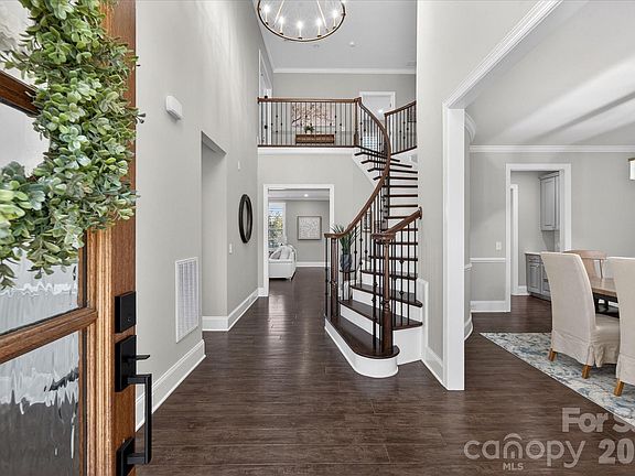 3rd image of 6016 Tea Olive Rd