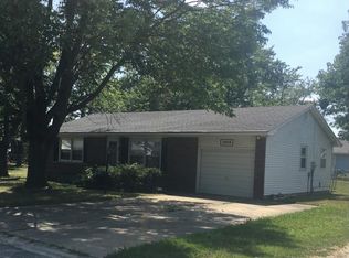 2909 S Park St, Effingham, IL 62401