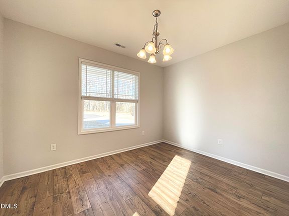 3rd image of 70 Patagonia Pl
