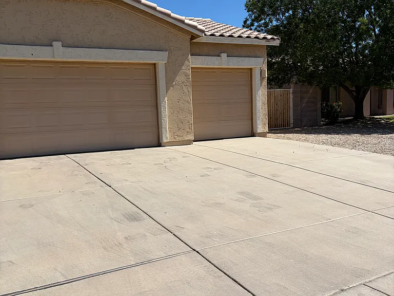 1042 E Canyon Way — Photo 3