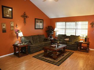 2615 Plymouth Rock Dr, Webster, TX 77598