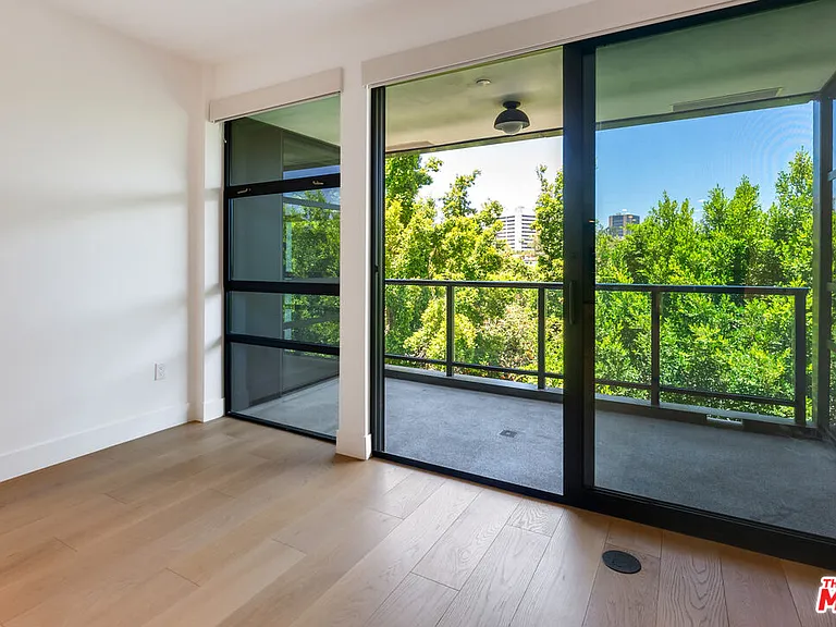 10777 Wilshire Blvd #405 — Photo 15