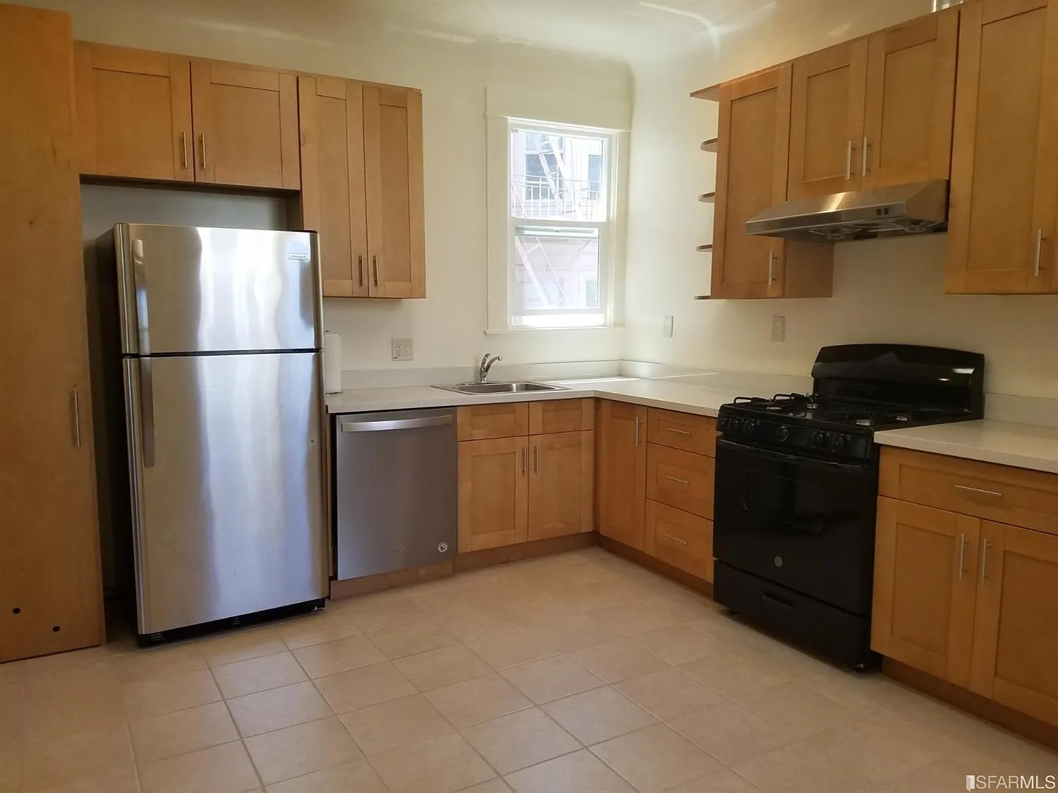 2 bed, 1.5 bath, 1175 sqft, $6,900 — Photo 4