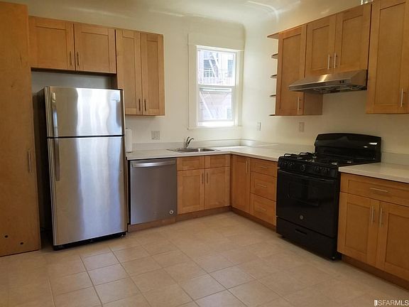 4th image of 1662 Chestnut St #1664