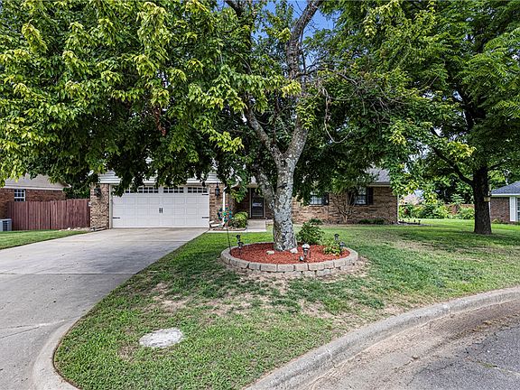 5th image of 3215 Huntington Cv