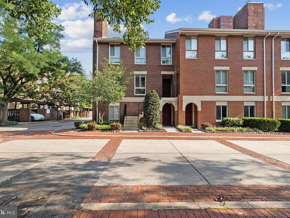 1st image of 22 W Hill St #R11