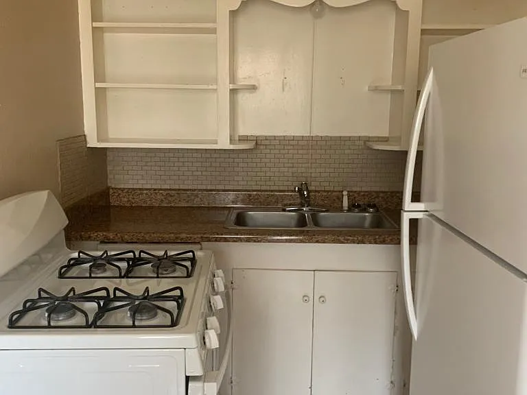 2535 Coast St #1 — Photo 11