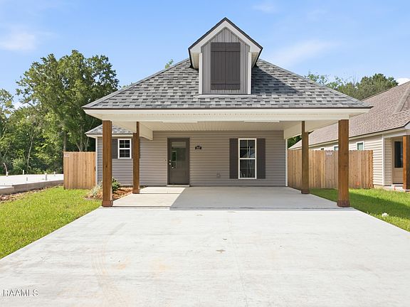 3rd image of 217 Camerons Cove Dr