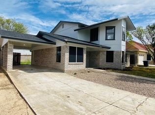 2965 Big Lake Dr, Eagle Pass, TX 78852