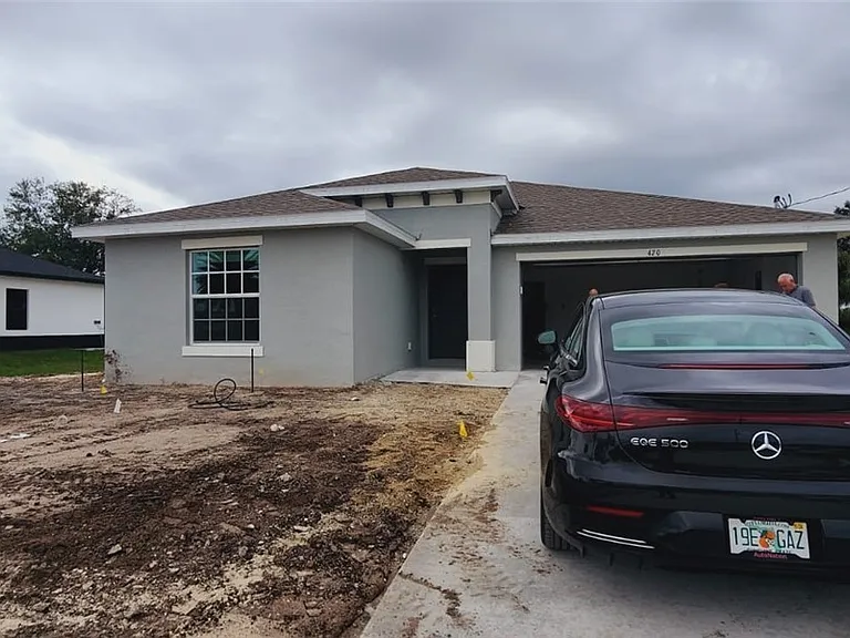 Progress Ave — Photo 27