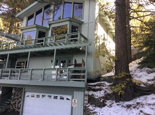 30916 Glen Oak Dr, Running Springs, CA 92382