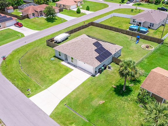 3rd image of 2194 SE Broward Terrace