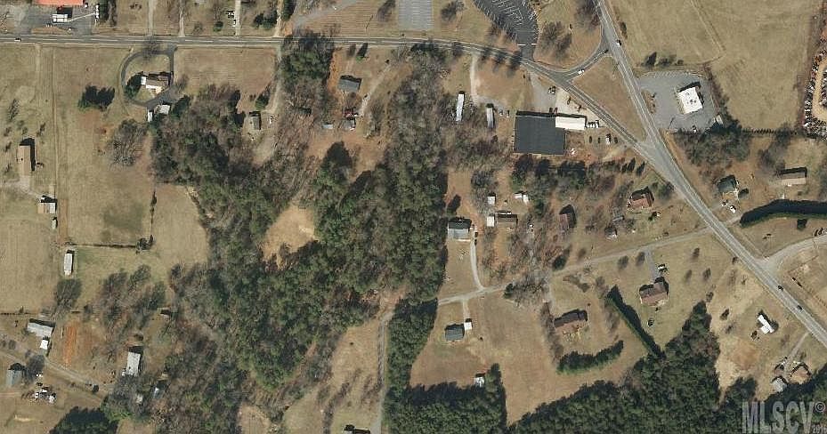 2nd image of 2144 Kirby St