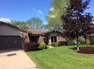 W125S7605 Essex Ct, Muskego, WI 53150