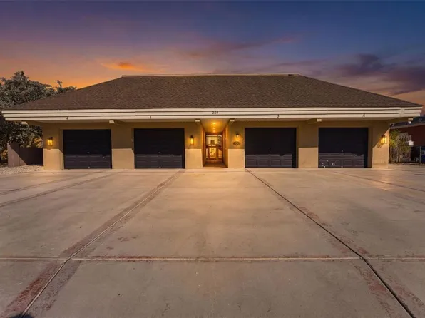 220 126th Ave APT 1, Treasure Island, FL 33706