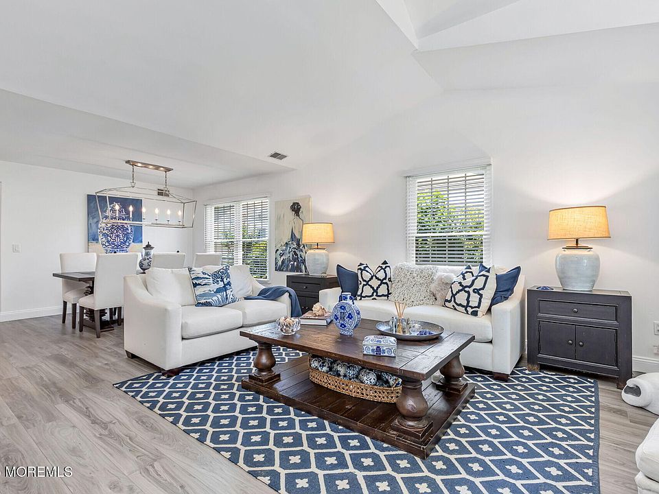 1st image of 2254 S Chanticleer Court