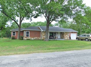 224 S Sherman St, Pilot Point, TX 76258