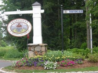 3 Washington Cir UNIT 3, Southbury, CT 06488