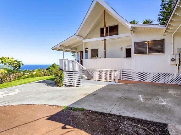entrance area and ocean views