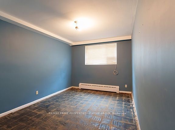 2nd image of 47 Heath St E