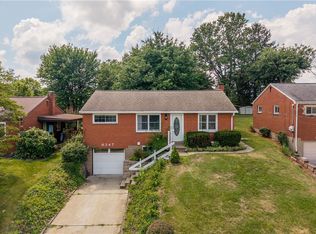 6347 Crestview Dr, South Park, PA 15129