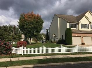 6689 Mine Dr, Macungie, PA