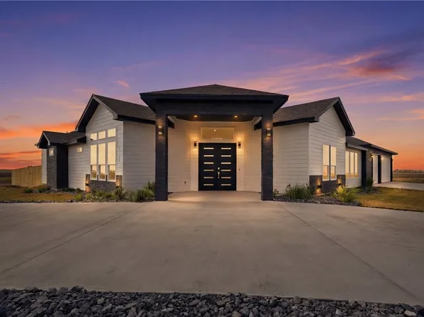 4709 Merlot Ct, Robstown, TX 78380