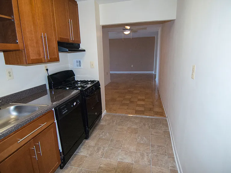 Steward Tower Apartments — Photo 54