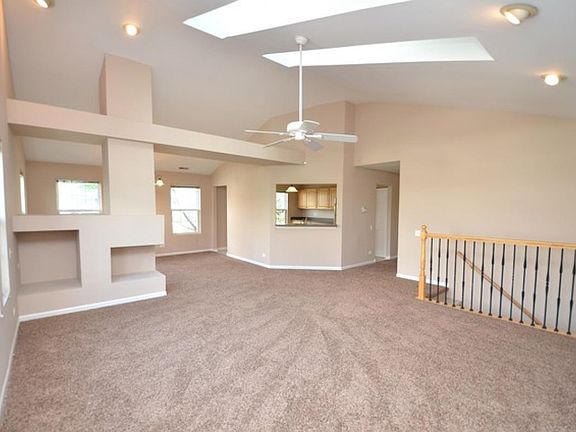 4th image of 2933 Stonewater Dr
