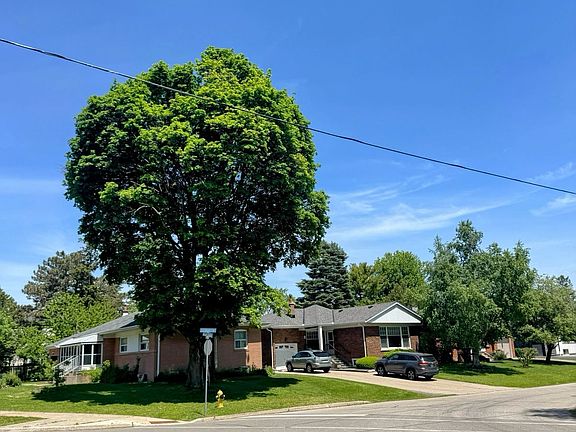 3rd image of 71 Lloyd Manor Rd