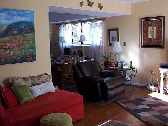 5th image of 72 Briarview Cir