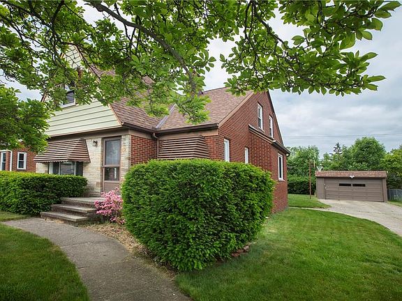 5th image of 2756 Forestview Ave