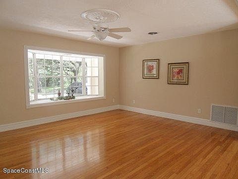 4th image of 2220 Pennwood Dr