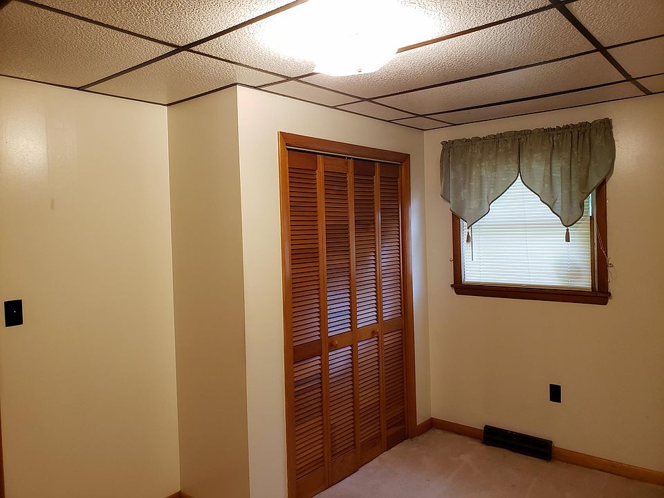 2nd image of 817 Cameron Ave