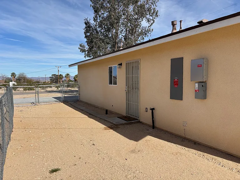 72585 Larrea Ave — Photo 13