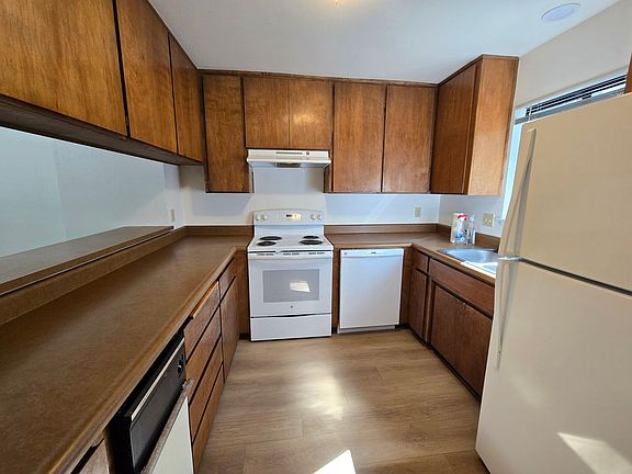 4th image of 15287 Kingsbury Cir #15287