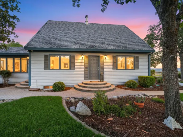 15189 La Paloma Way, Redding, CA 96001