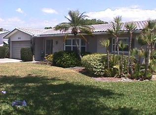 11643 Grove Pl, Seminole, FL 33772