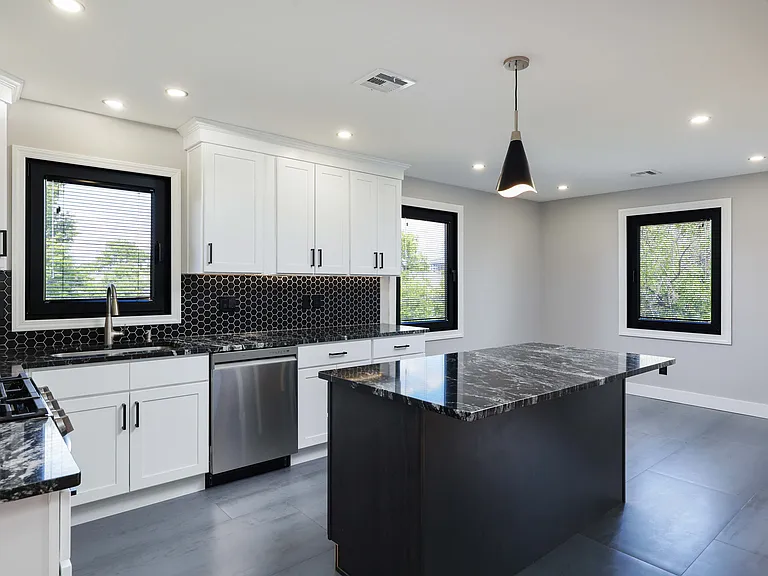 400 Knopf St #2 — Photo 12
