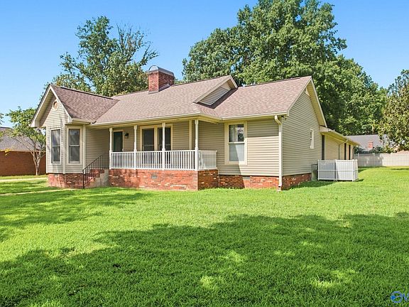 2nd image of 14767 Woodland Rd