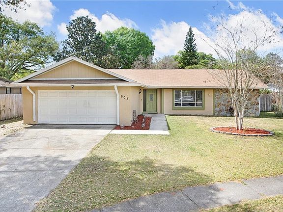 2nd image of 605 Rollingwood Ln
