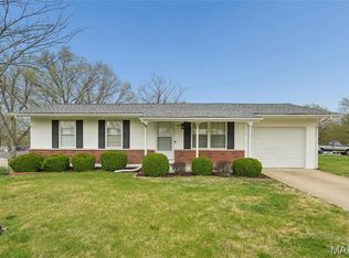 143 Burncoate Dr, Saint Louis, MO 63129