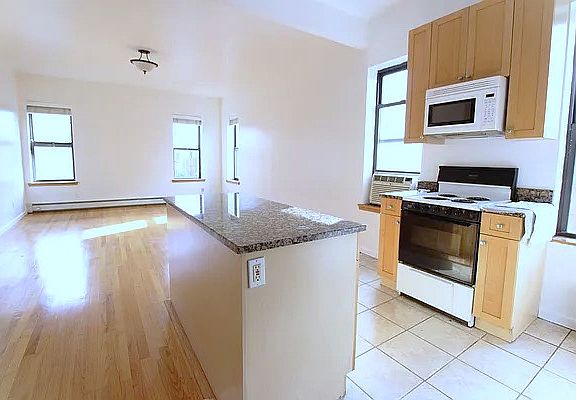 4th image of 61 W 86th St APT 5A