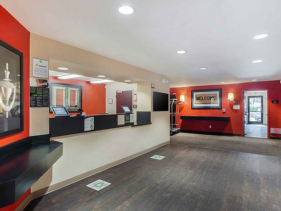 Lobby and Guest Check-in