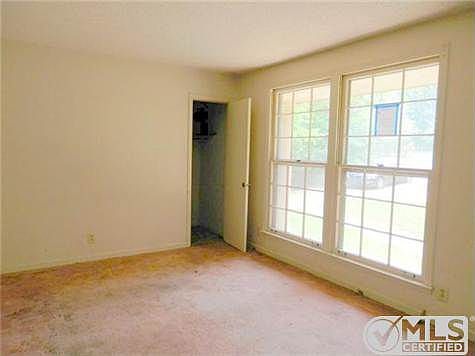 2nd image of 120 Ledbetter Ln