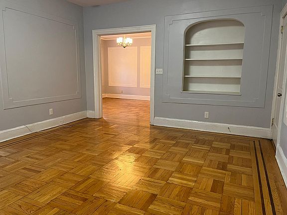 5th image of 24 N 8th Ave Floor 2