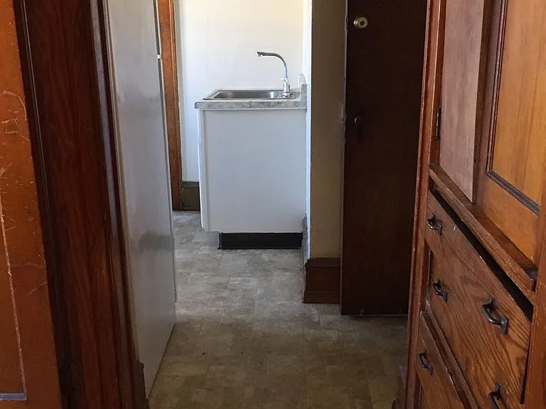 816 W. Greenfield Ave. - 19 Unit — Photo 2