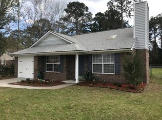228 Redan Dr, Savannah, GA 31410