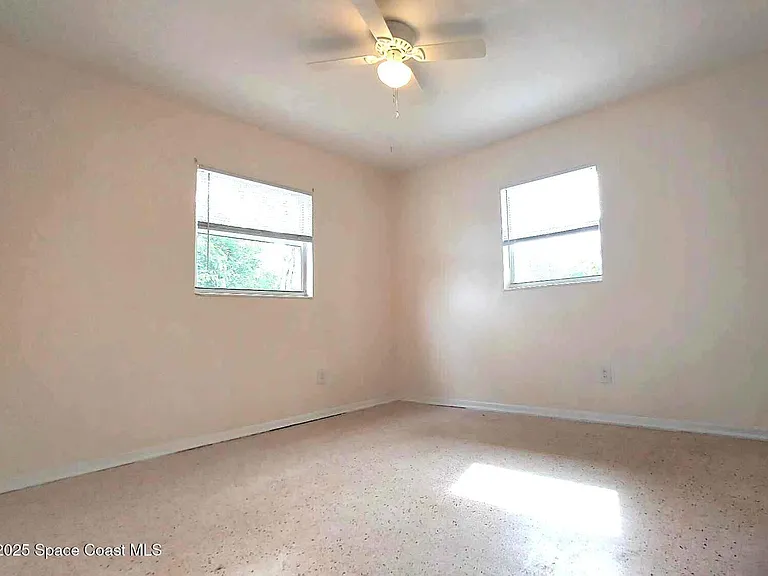 1706 Pineda St — Photo 5