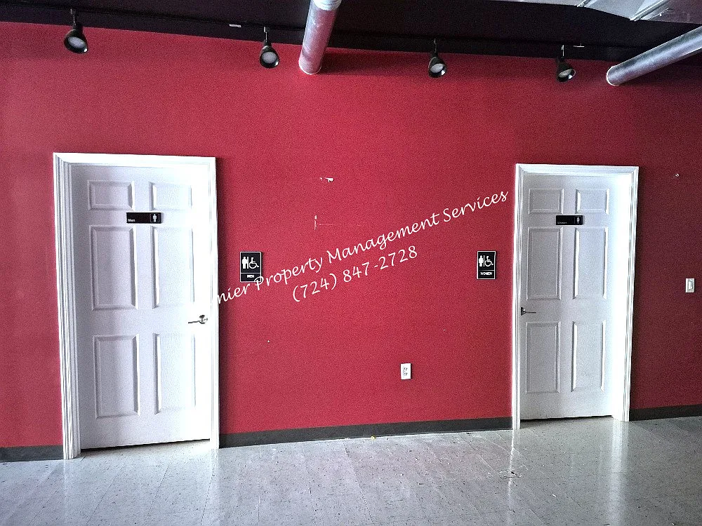 538 Midland Avenue (Midland) - #1st Floor - Commercial — Photo 3